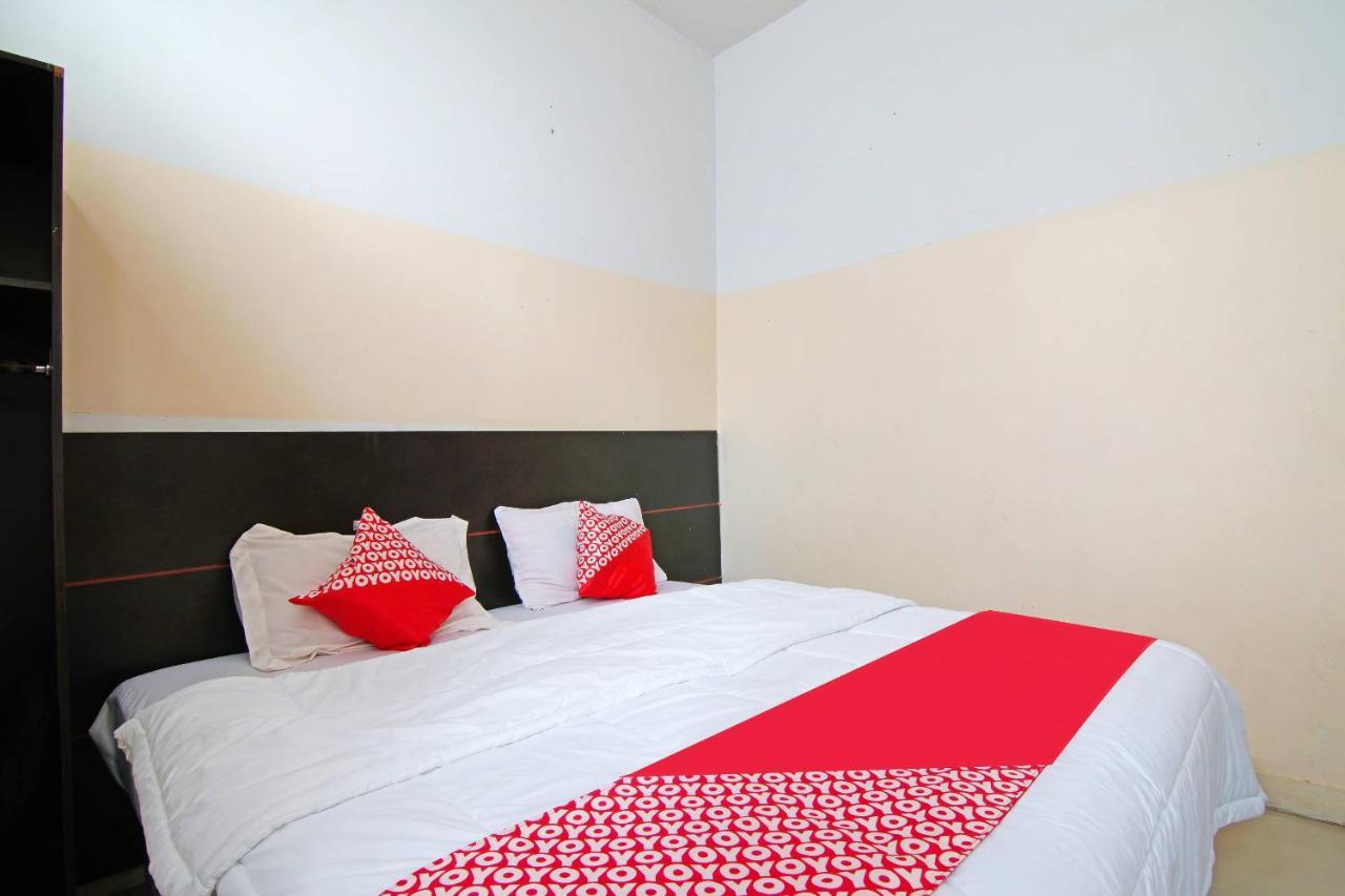 Oyo 91510 Homestay Utama Syariah Пеканбару Екстериор снимка