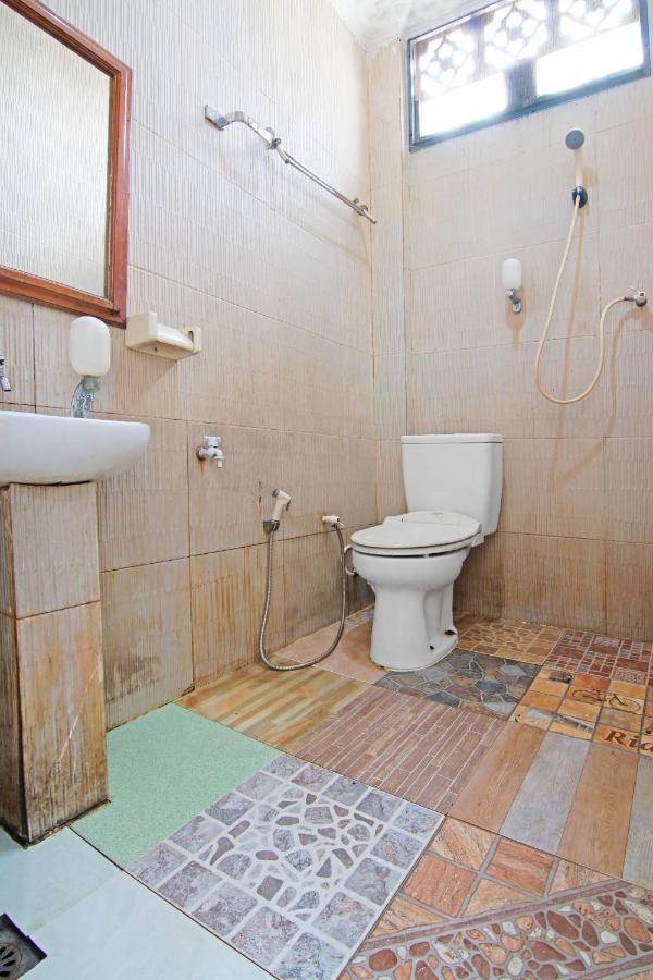 Oyo 91510 Homestay Utama Syariah Пеканбару Екстериор снимка