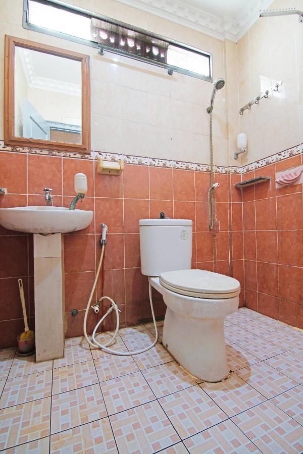 Oyo 91510 Homestay Utama Syariah Пеканбару Екстериор снимка